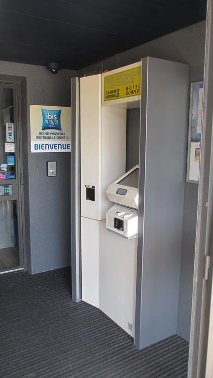Ibis Budget Aix En Provence Est Le Canet Meyreuil Exteriör bild