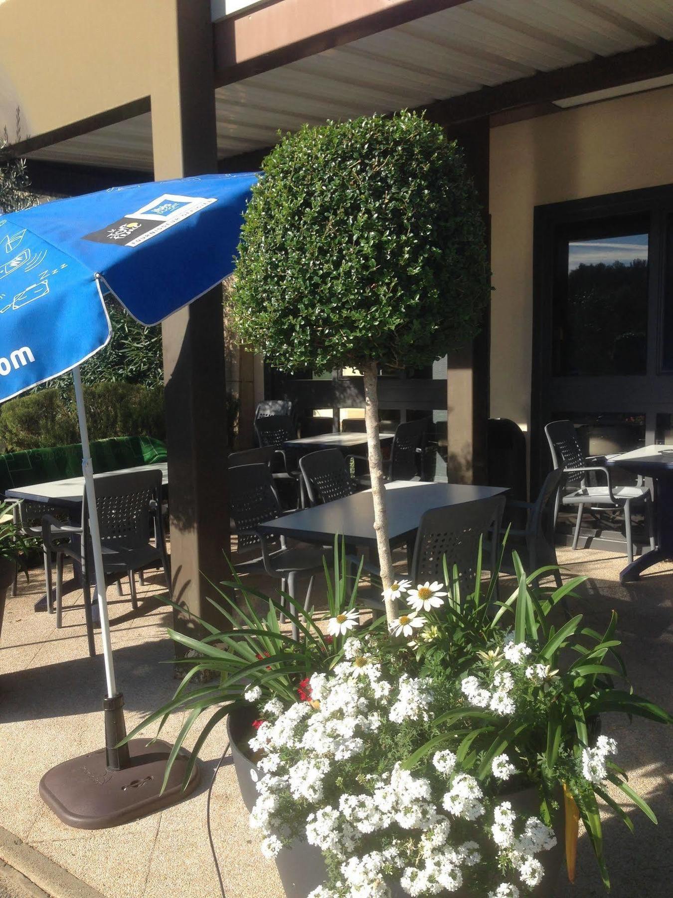 Ibis Budget Aix En Provence Est Le Canet Meyreuil Exteriör bild