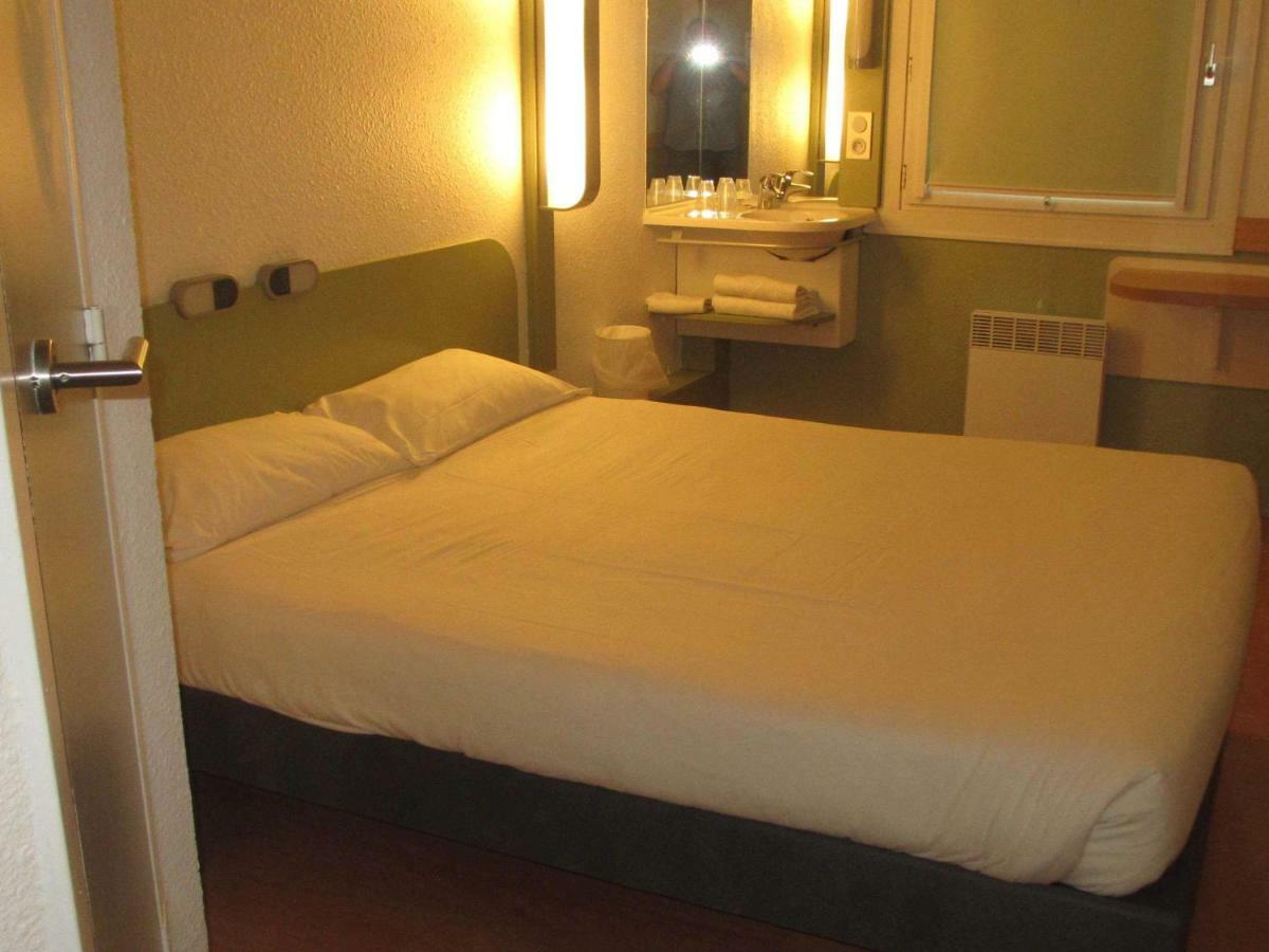 Ibis Budget Aix En Provence Est Le Canet Meyreuil Exteriör bild